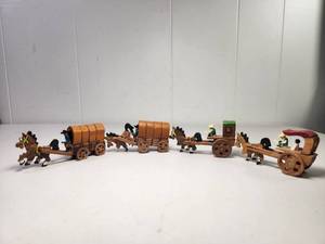 lot 214 image: Miniature Horse-Drawn Wagon Train Set of 4 Wood