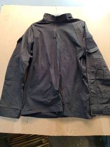 lot 38012 image: Black Tactical Combat Shirt with Quarter Zip, L - Retail $30