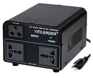 lot 38031 image: 800W Voltage Converter Step Up 110V-120V to 220V-240V & Step Down 220V-240V to 110V-120V Power Transformer wUS Power Cord, Circuit Breaker Protection - Retail $45
