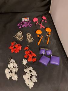 lot 5 image: Colorful Statement Earrings Collection Set