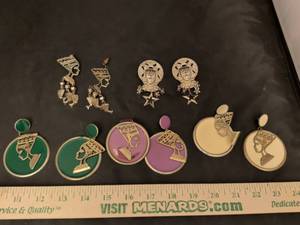 lot 13 image: Egyptian Queen Nefertiti Statement Earrings Collection