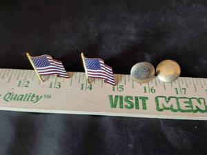 lot 38 image: American Flag Enamel Lapel Pins Set of 4