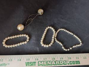 lot 42 image: Faux Pearl Jewelry Set - Necklace, Bracelet, and Earrings