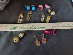 lot 99 image: Mixed Costume Earrings Collection - 8 Pairs