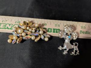 lot 112 image: Silver Rhinestone Poodle Brooch and Aurora Borealis Pearl Cluster Brooch Set