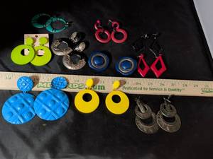 lot 131 image: Lot of 10 Pairs Bold Colorful Statement Earrings