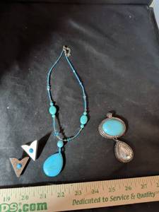 lot 156 image: Turquoise Stone Jewelry Set with Necklace, Pendant, and Earrings