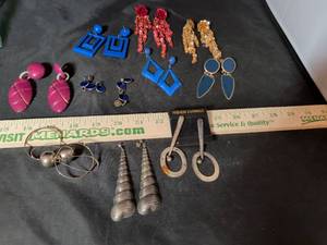 lot 194 image: Mixed Lot of Fashion Earrings - 9 Pairs