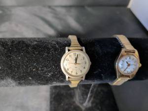 lot 202 image: Timex Ladies Wrist Watches with Expansion Bands - Lot of 2