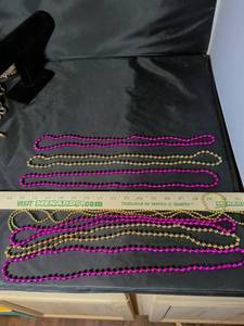 lot 209 image: Mardi Gras Bead Necklaces Set Pink and Gold