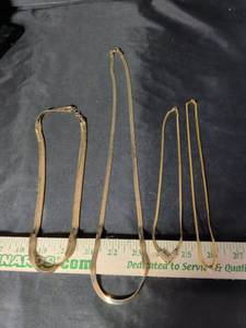 lot 210 image: Gold-Tone Herringbone Chain Necklace