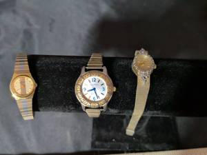 lot 214 image: Lot of 3 Ladies Quartz Watches - Grard, Graphite, and Austin