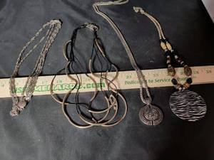 lot 234 image: Fashion Necklace Lot of 4 - Silver Chain, Multi-Strand, Pendant & Beaded Styles
