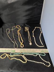 lot 264 image: Collection of Beaded and Faux Pearl Necklaces