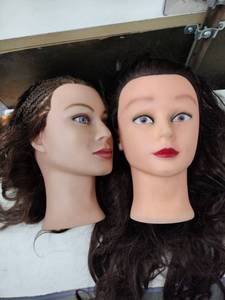 lot 60780 image: Lot of 5 Styling Practice Mannequin Heads