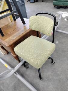 lot 60793 image: vintage Remington Rand posture chair