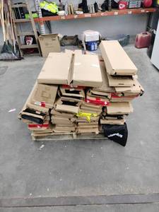 lot 60798 image: Lot of Miscellaneous Car Windshield Covers