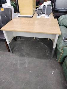 lot 60809 image: Wood Top Office Desk with Metal Legs