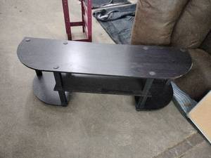 lot 60860 image: Furinno Turn-S-Tube TV stand