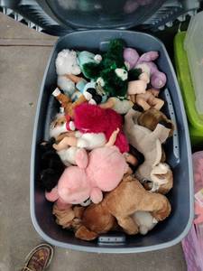 lot 60877 image: Lot of Stuffed Animals