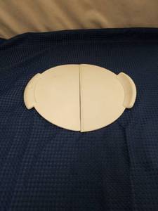lot 2324 image: PAMPERED CHEF Lift n Serve Pizza  Cookie  Cake Lifter - 2 Piece Set