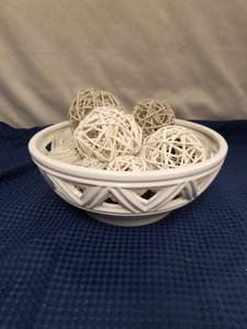 lot 2348 image: White Ceramic Lattice Bowl with Decorative Rattan Balls