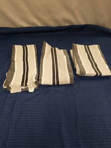 lot 2353 image: Cotton Striped Kitchen Towels Set of 3