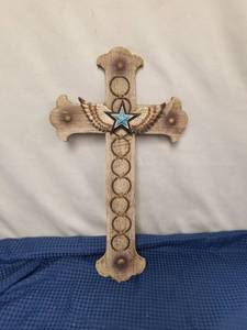 lot 2365 image: Decorative Wooden Wall Cross with Angel Wings and Turquoise Star