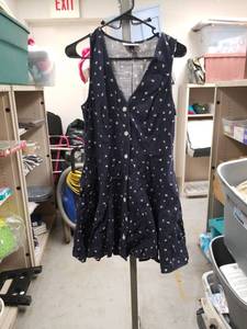 lot 2474 image: Universal Thread Goods Co. Navy Floral Button-Front Dress Size M