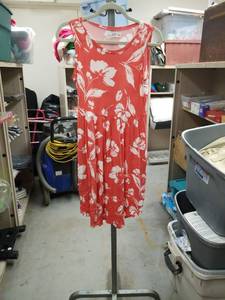 lot 2479 image: 247 by Maurices Floral Sleeveless Swing Dress Size Small
