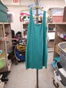 lot 2485 image: Maurices inMotion Womens Teal Sleeveless Dress With Built In Shorts- Size M
