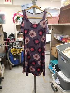 lot 2487 image: Maurices Womens Floral Cold Shoulder Dress Size Small