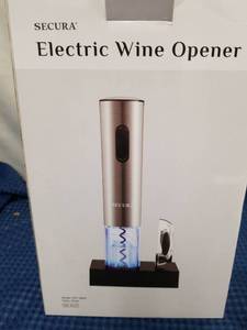lot 2500 image: Secura Electric Wine Opener Model KP1-36N2