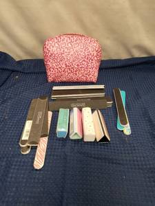 lot 2520 image: Nail Care Set with Cosmetic Bag
