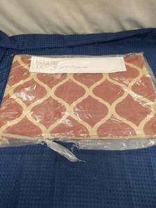 lot 2524 image: Modern Table Set of 4 Placemats - Moroccan Trellis Pattern