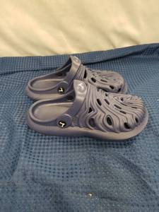 lot 2549 image: Blue EVA Foam Clog Sandals Size 40-41