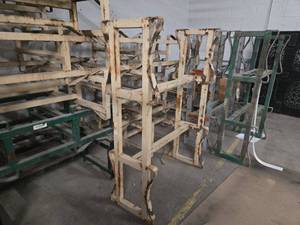 lot 12614 image: Set of 2 Keg Stands
