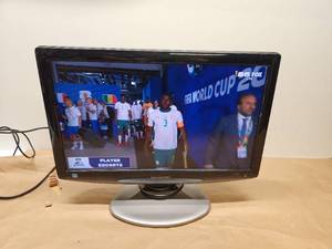 lot 39 image: Sharp LC-19SB15U 19-Inch LCD TV