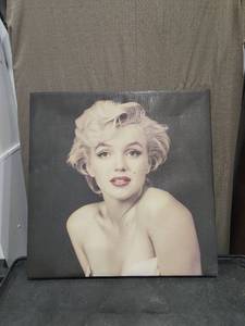 lot 1501 image: Marilyn Monroe Portrait Canvas Wall Art Print
