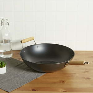 lot 1553 image: Mainstays 13.75  Non-Stick Wok