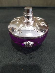 lot 1560 image: Versace Dylan Purple Eau de Parfum