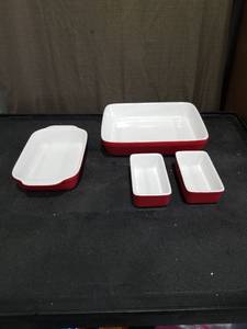lot 1568 image: Red and White Ceramic Bakeware Set 4-Piece