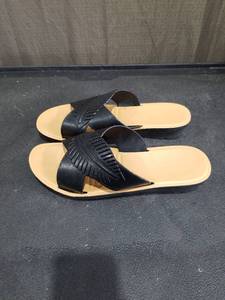lot 1575 image: Mens Cross-Strap Slide Sandals Size 43