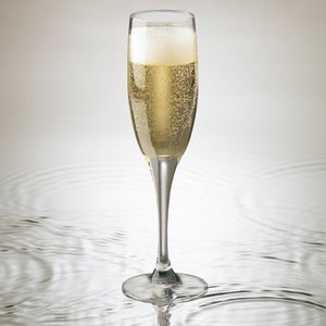 lot 1580 image: Libbey Glassware Claret Wine Flutes, 4 Count