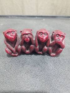 lot 1603 image: Four Wise Monkeys Resin Figurine Set