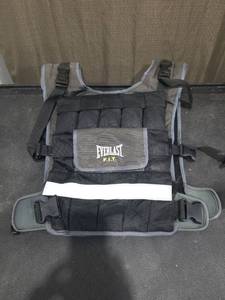 lot 1624 image: Everlast F.I.T. Weighted Vest
