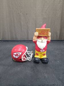 lot 1630 image: Kansas City Chiefs NFL Gnome Figurine and Mini Helmet Set