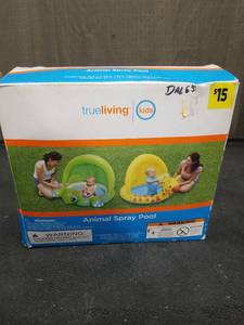 lot 1650 image: True Living Kids Animal Spray Pool - Giraffe Inflatable Baby Pool with Canopy