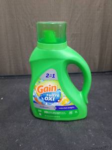 lot 1660 image: Gain  Ultra Oxi 2-in-1 Liquid Laundry Detergent Waterfall Delight 66 oz 45 Loads