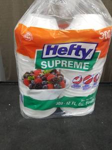 lot 1682 image: Hefty� Supreme 12 oz. Bowls